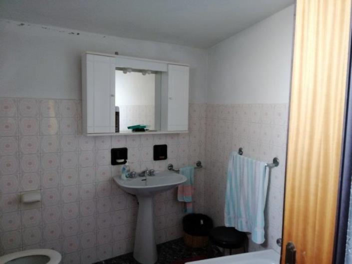 Image No.21-6 Bed House for sale