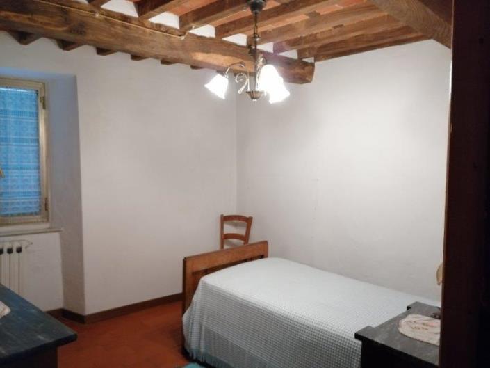 Image No.24-6 Bed House for sale