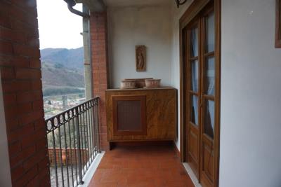 Italy_house_small_terrace