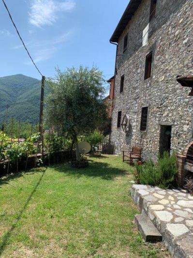 Image No.4-Villa de 4 chambres à vendre à Fabbriche Di Vallico