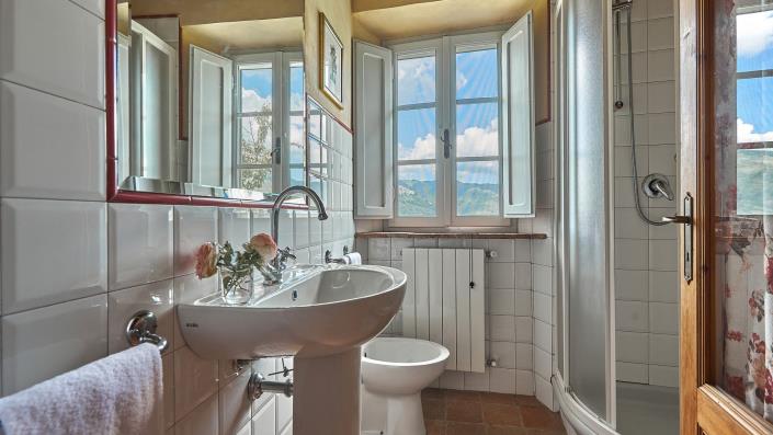 Image No.21-4 Bed House for sale