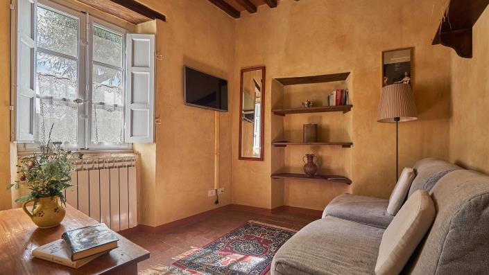 Image No.25-4 Bed House for sale