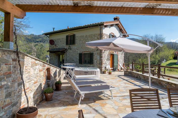 Image No.1-4 Bed House/Villa for sale