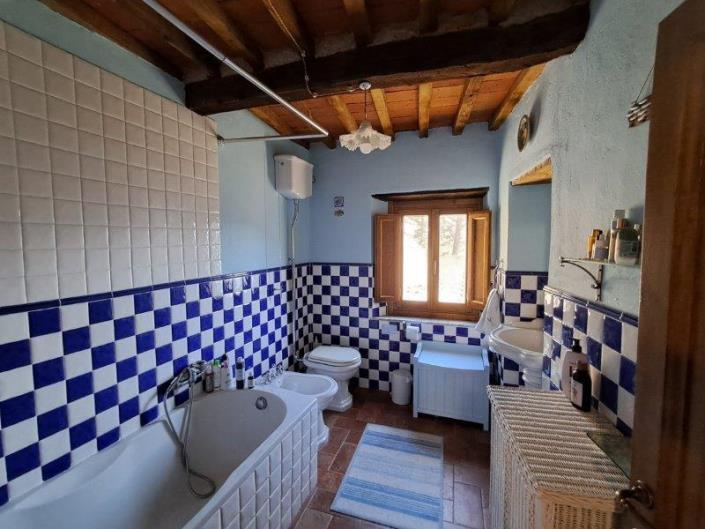 Image No.27-3 Bed House for sale