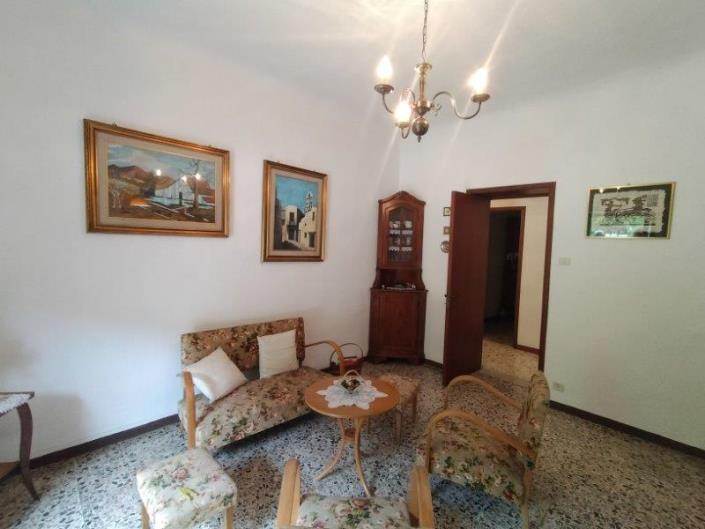 Image No.19-4 Bed Apartment for sale