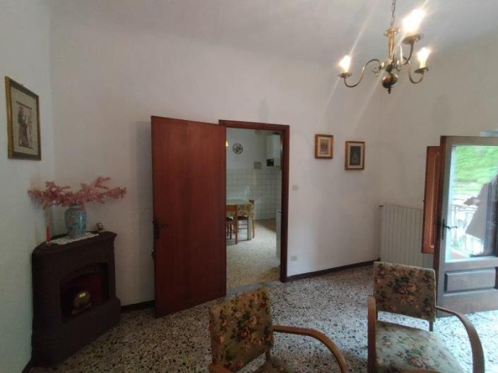 Image No.21-4 Bed Apartment for sale