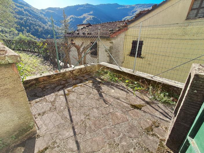 Image No.10-5 Bed House for sale