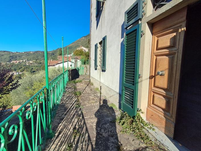 Image No.13-5 Bed House for sale