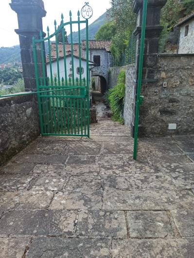 Image No.21-5 Bed House for sale