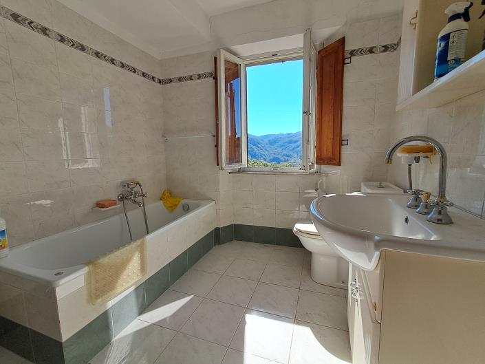 Image No.23-3 Bed House for sale