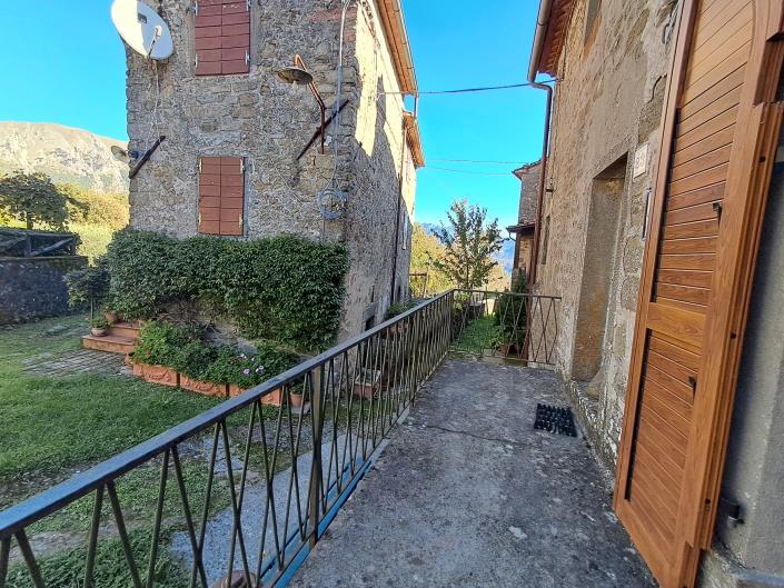 Image No.21-3 Bed House for sale