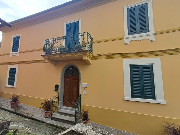 Image No.2-4 Bed Villa for sale