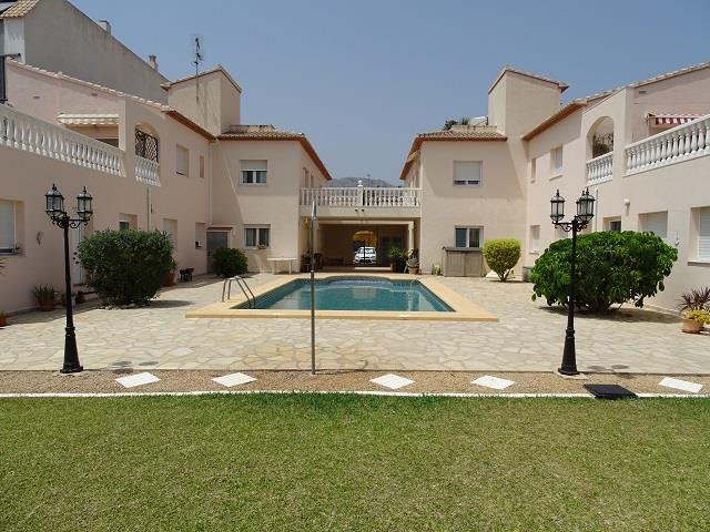 Image No.1-4 Bed Townhouse for sale