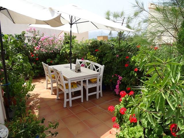 Image No.25-4 Bed Townhouse for sale