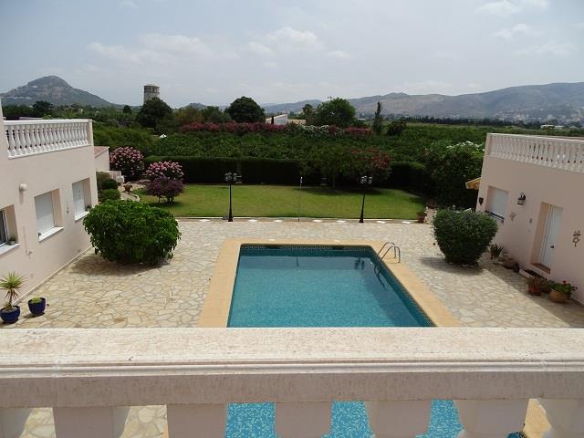 Image No.30-4 Bed Townhouse for sale