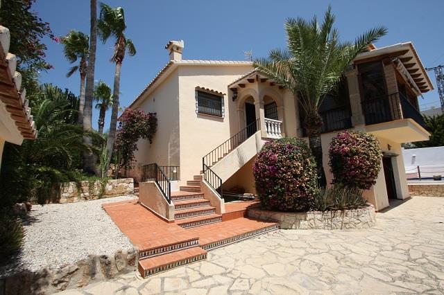 Image No.1-3 Bed Villa for sale
