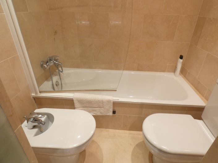 Image No.20-2 Bed Apartment for sale