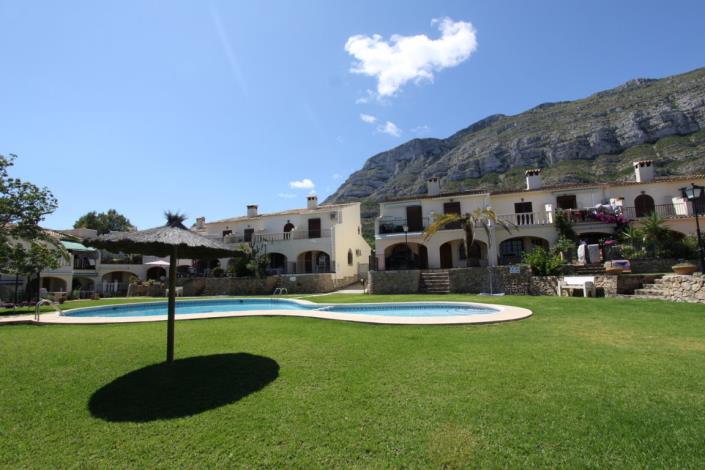 Image No.2-3 Bed Townhouse for sale