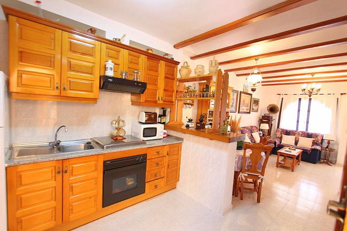 Image No.11-3 Bed Townhouse for sale