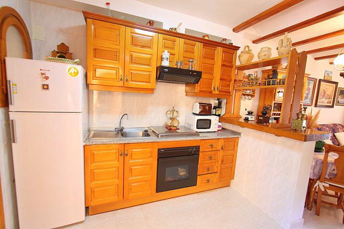 Image No.12-3 Bed Townhouse for sale