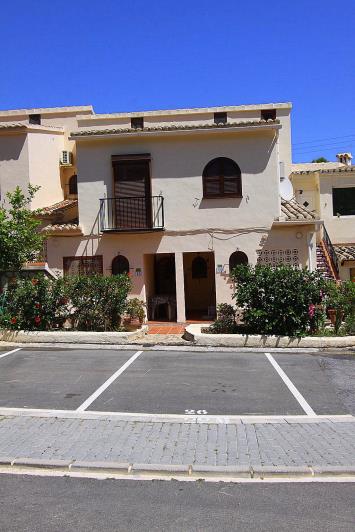 Image No.30-3 Bed Townhouse for sale