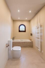 11--Master-Bathroom-En-Suite