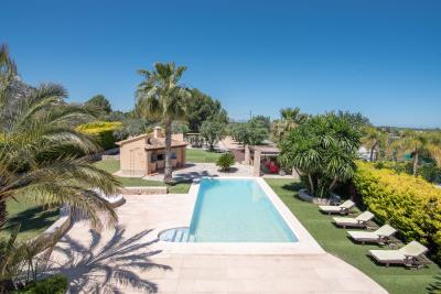 20-Pool-and-Garden-View-from-Upper-Terrace