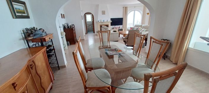 Image No.19-3 Bed Villa for sale