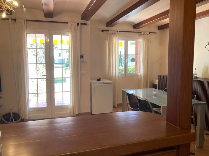 Image No.4-2 Bed Townhouse for sale