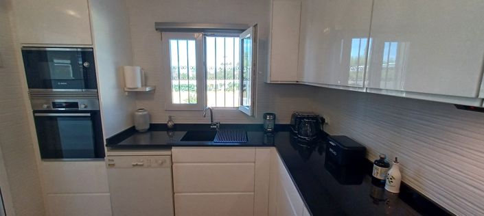 Image No.27-3 Bed Villa for sale