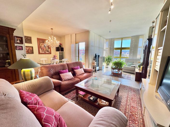 Image No.11-3 Bed Apartment for sale