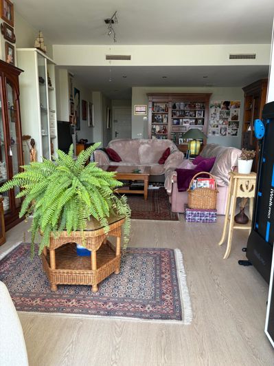 Image No.18-3 Bed Apartment for sale