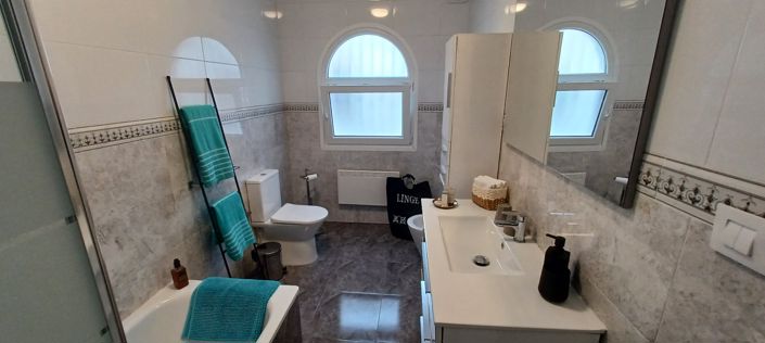 Image No.13-3 Bed Villa for sale