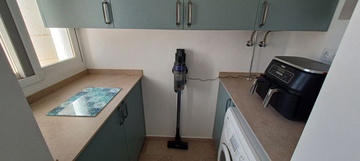 Image No.19-3 Bed Property for sale