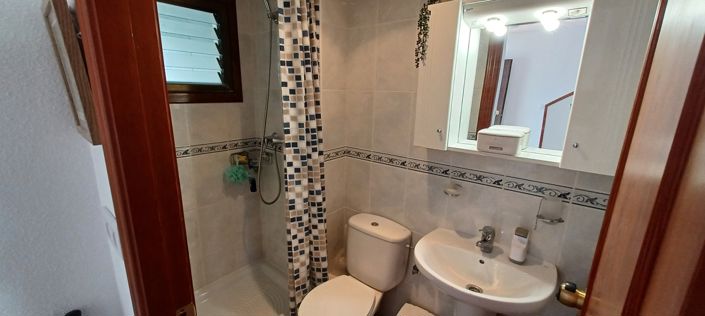 Image No.20-3 Bed Property for sale