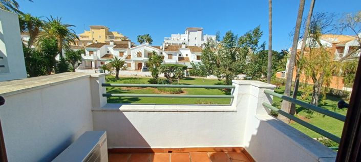 Image No.23-3 Bed Property for sale