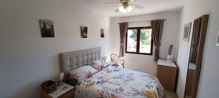 Image No.27-3 Bed Property for sale