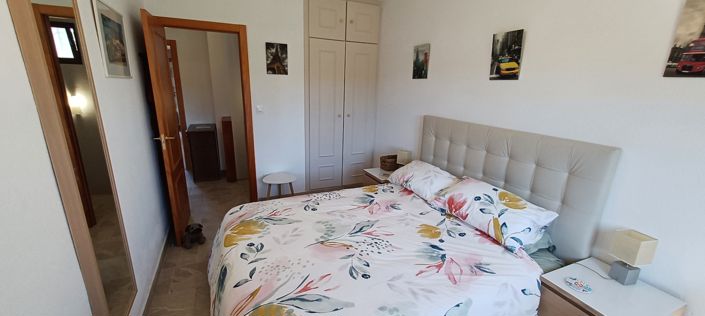 Image No.28-3 Bed Property for sale