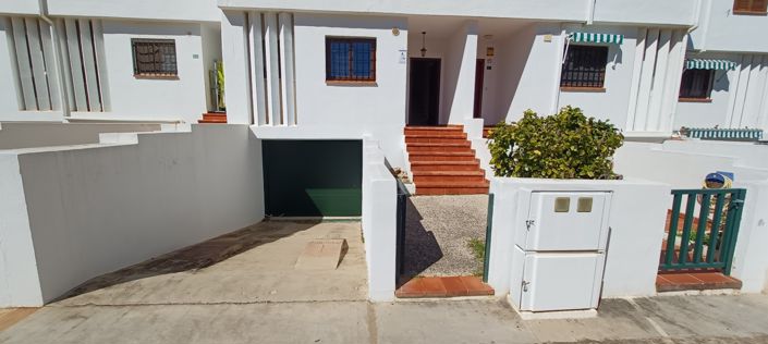 Image No.36-3 Bed Property for sale