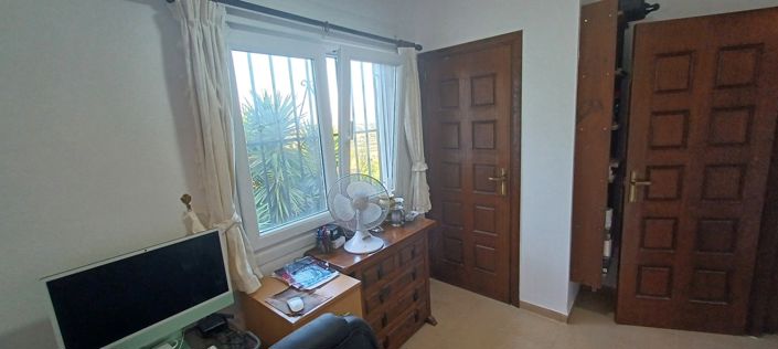 Image No.23-2 Bed Apartment for sale