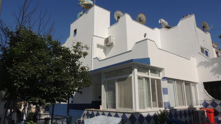 Image No.1-2 Bed House/Villa for sale