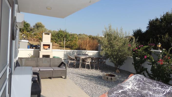 Image No.1-3 Bed Villa / Detached for sale