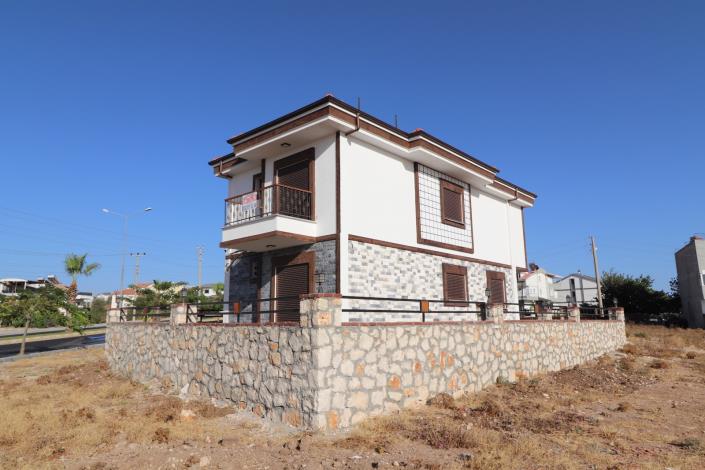 Image No.1-4 Bed Villa for sale
