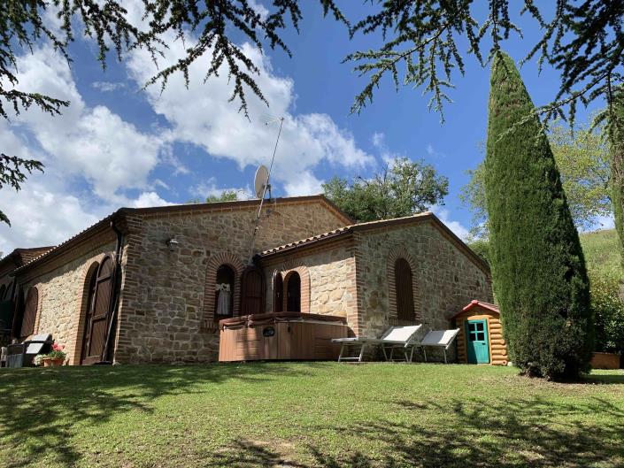 Image No.9-Chalet de 2 chambres à vendre à Montelparo