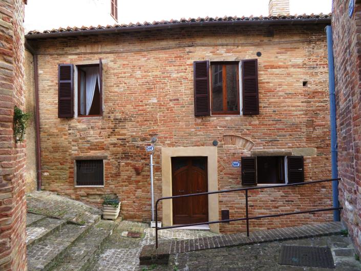 Image No.1-Maison de ville de 3 chambres à vendre à Sarnano