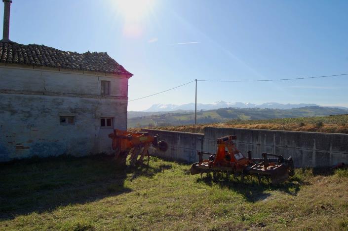 Image No.10-4 Bed Farmhouse for sale