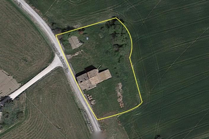 Image No.19-4 Bed Farmhouse for sale