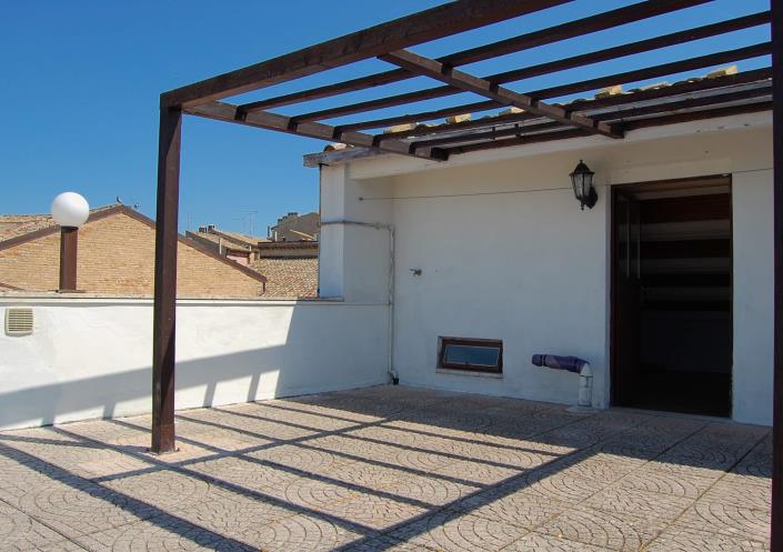 Image No.20-2 Bed Apartment for sale