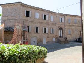 Image No.0-Maison de ville de 8 chambres à vendre à Rapagnano