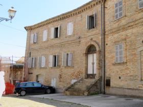 Image No.1-Maison de ville de 8 chambres à vendre à Rapagnano